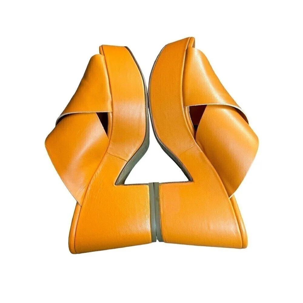 INTENTIONALLY BLANK WOMEN'S DAME MULE - ORANGE LEATHER Size 38